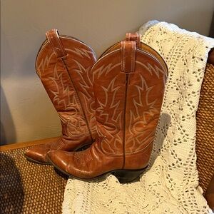 Leather Tony Lama Cowboy boots